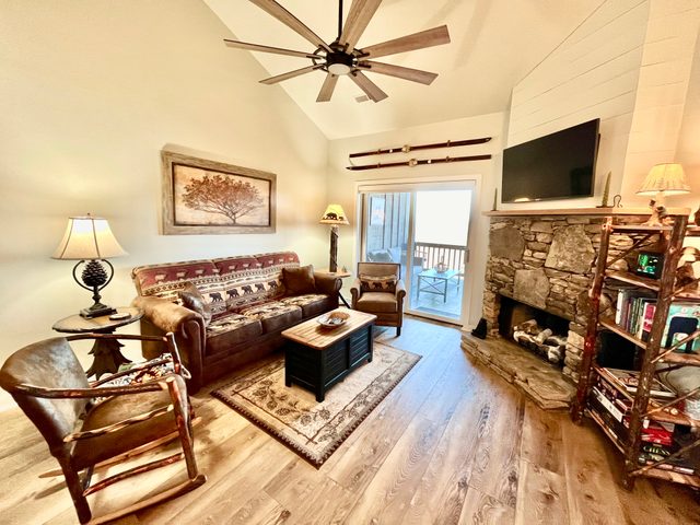 Sunrise Summit - Mountain Modern Condo + Views!