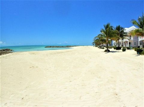 Beachfront villa at Palm Cay! Townhouse on the beach -  Billabong!