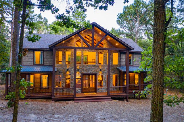 Cotton Creek Lodge