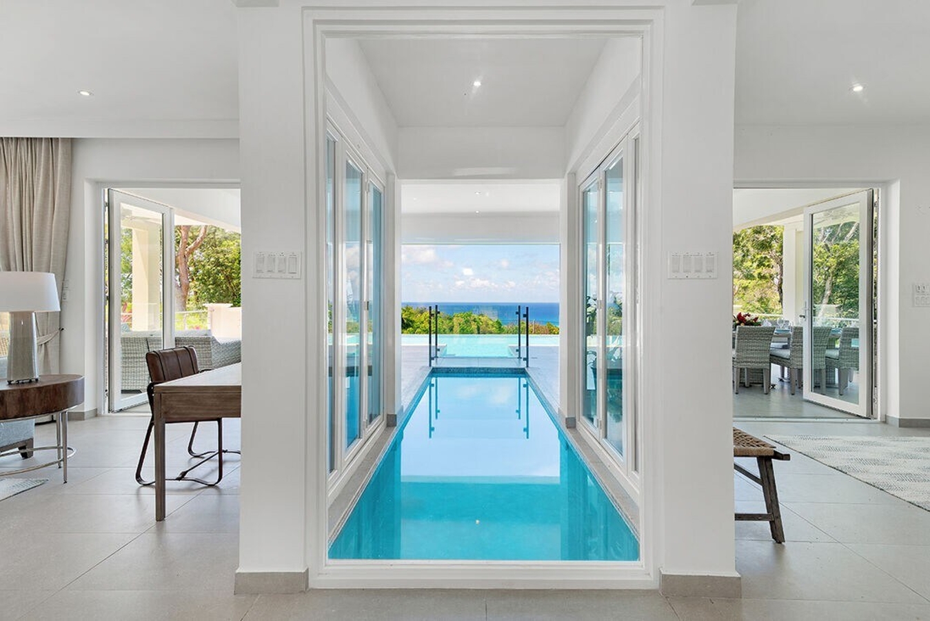 BougainVilla 6BR, Montego Bay, Half Moon + Golf membership, fully staffed, modern!