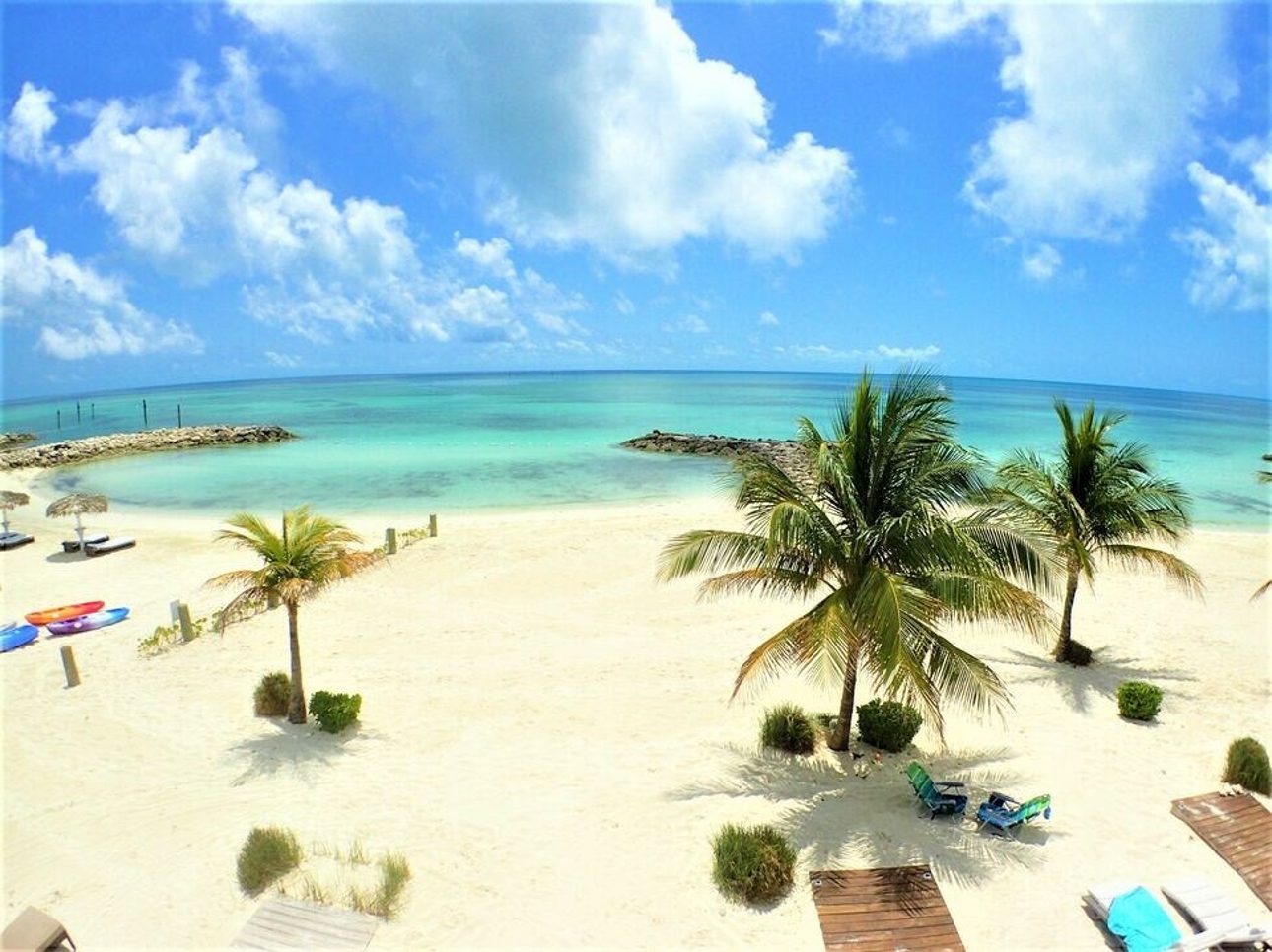 Beachfront  Villa Nassau, Bahamas- 4 br-Coolibah