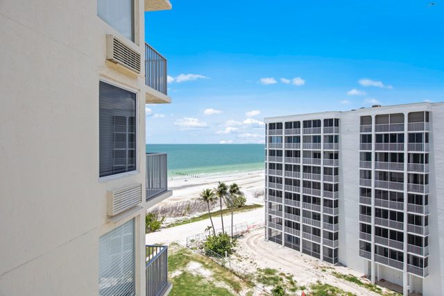 708A Beachfront Sunrise + Sunset Views