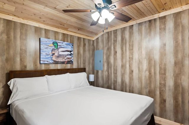 Serendipity Cabins - Lucky Duck — Albertville, AL