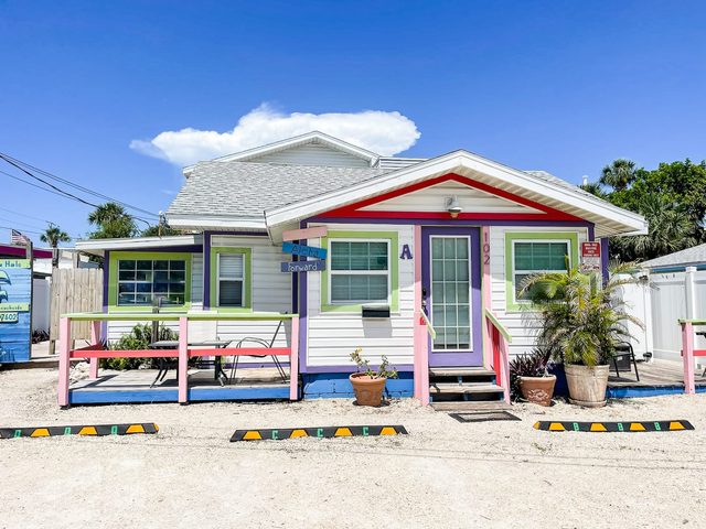 One Block to Beach - Ohana Hale Beachside A 2 BR 