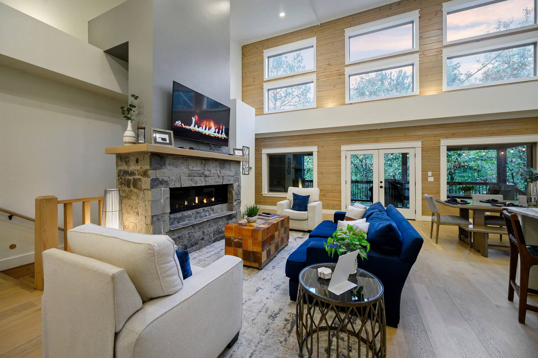 Midnight Pines – Modern Rustic Cabin Sleeps 10-12