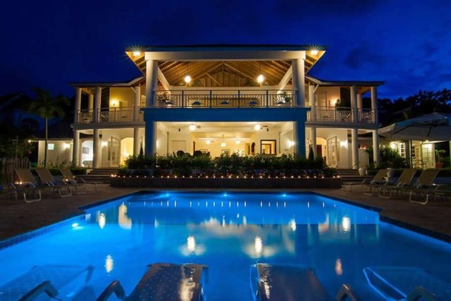 Fairway Manor 7-Beach Resort Membership!Tennis Court! Infinity Pool, Fully Staffed
