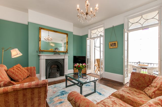 Seafront Regency Townhouse - Balcony Sea Views