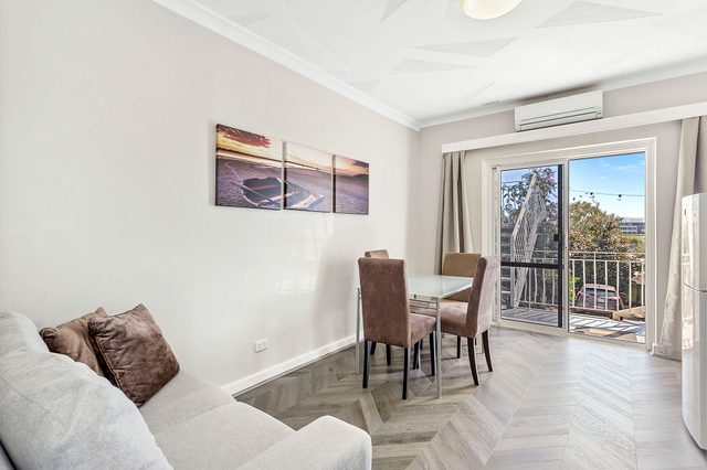 Central Charm: Fremantle 1BR Stay