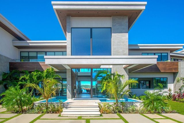 Happy Hour 7-New Contemporary Beachfront Villa | Private Beach |