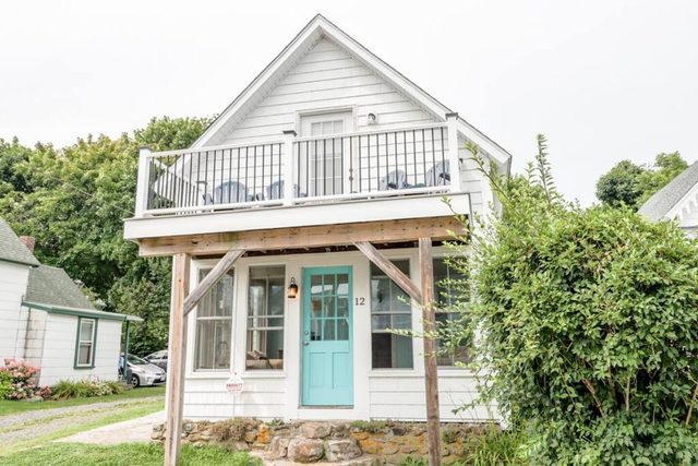 Immaculate 4 BD Short Sands Beach Cottage