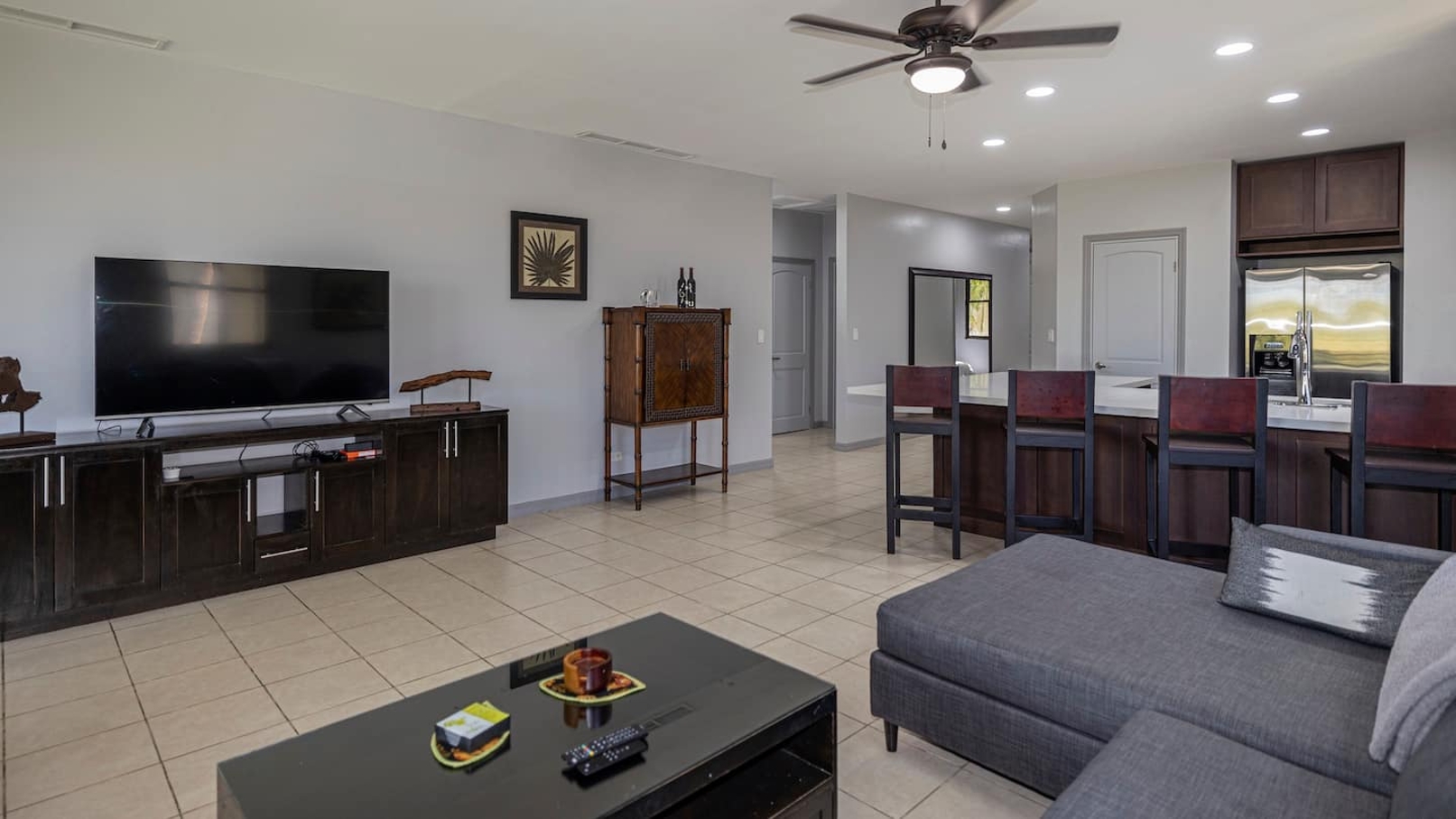 Pacifico C101 - Beautifully updated condo