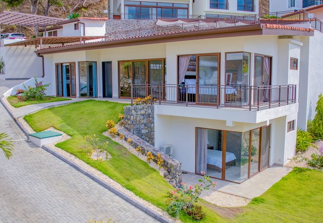 Stylish 2-Level Villa | Ocean Views + Club Access