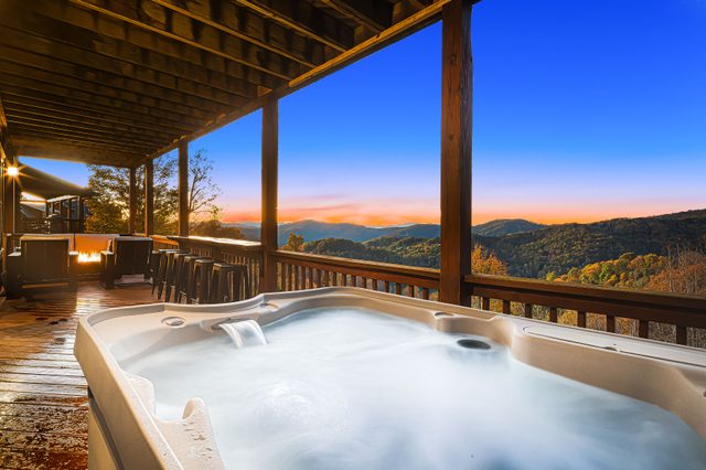 Blue Ridge Dream - Hot Tub, Hiking, Outdoor Bar!