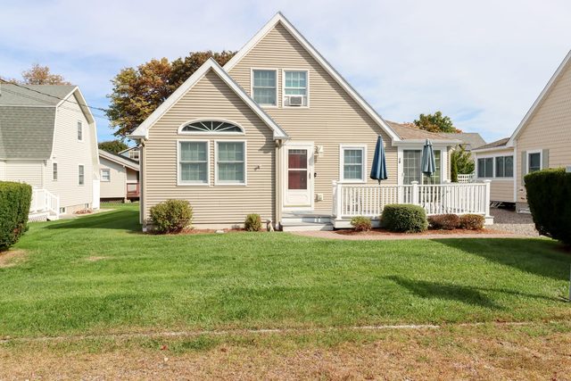 4 Bedroom Cozy Cottage near Short & Long Sands