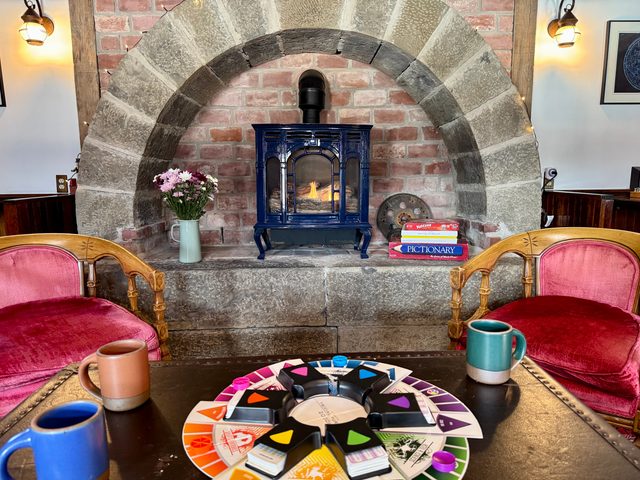 Storybook Cottage on FLX wine trail: fire pit