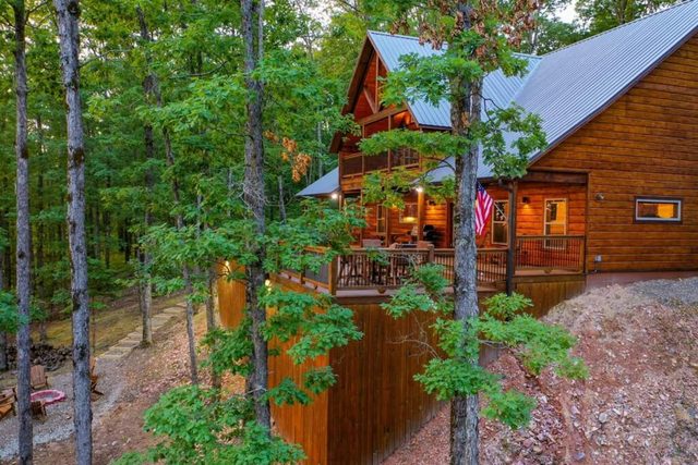 Mountain Dance Lodge — Broken Bow, OK