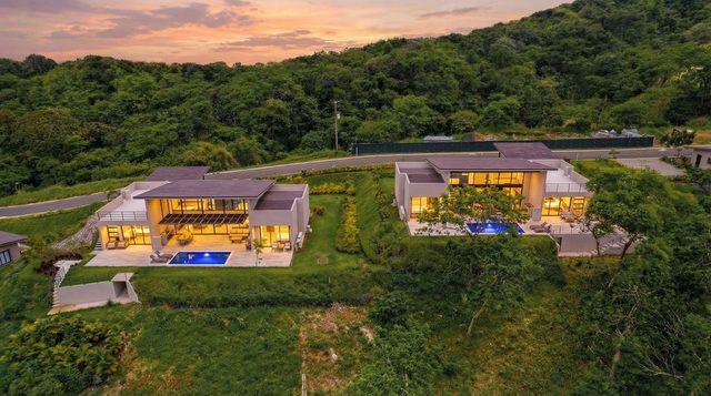 Casas Sol y Luna | Dual Homes w/ 2 Pools