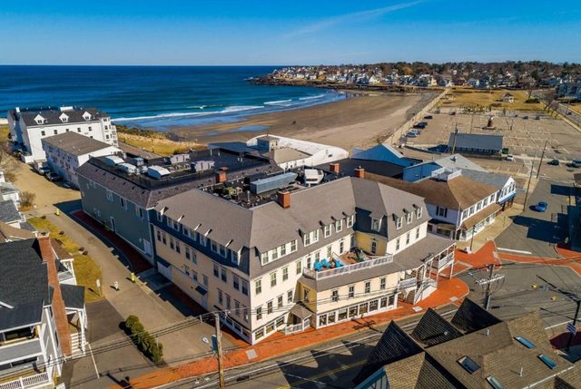 Outstanding location in the heart of Shorts Sands