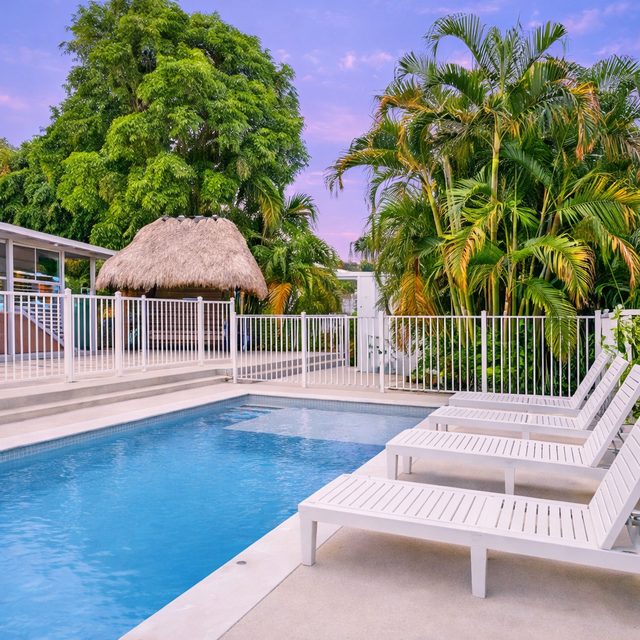 #NEW Palm Breeze Hideaway–Pool | Near DT!