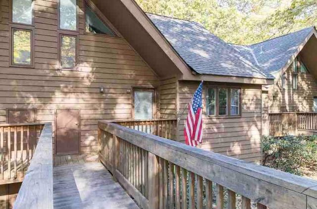Fantastic home, ideal location, dogs welcome!