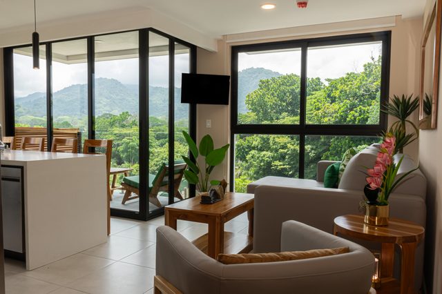 Bird & Surf 2BD Retreat • Jungle Views + Pool Gym
