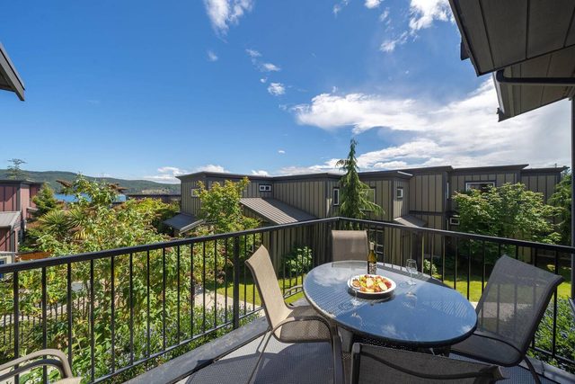 Entire 3 Bedroom Townhouse in Sooke, BC  — Sooke, British Columbia