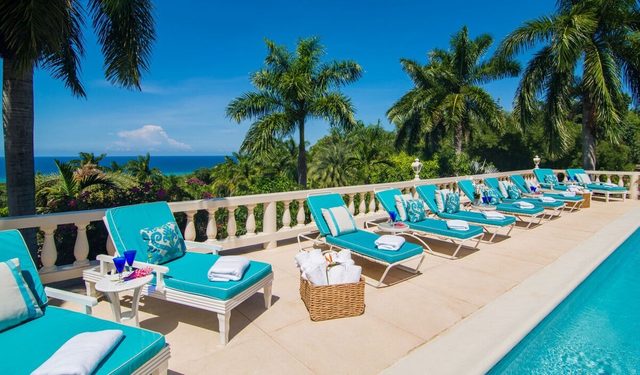 Endless Summer 7-BEACH MEMBERSHIP, PRIVATE POOL, FULLY STAFFED, ELEGANT 