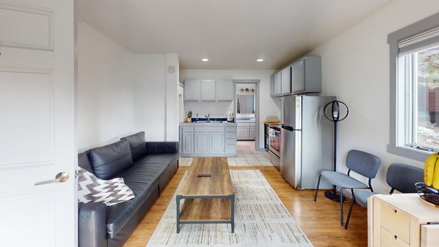 Gondola Getaway – 1BR Steps from the Village 
