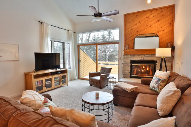 Trout Creek Resort #136 by PureStay