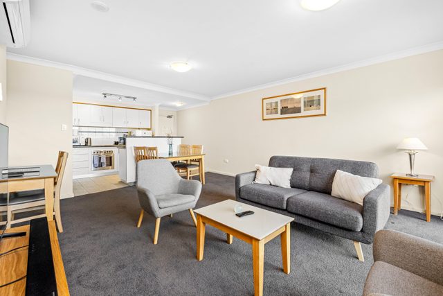 Perth Family Getaway| Pool & Parking