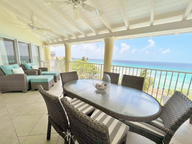 2-Bed Penthouse with Sea Views