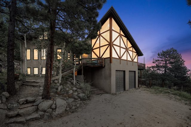 Private Mountain Retreat ~ Hikes ~ 15 min to Pearl