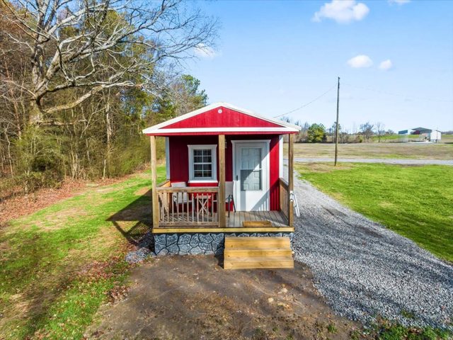 Serendipity Cabins Eagle's Nest — Albertville, AL