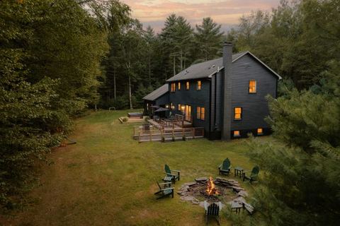 Woods Edge  Private 5 Acres  Hot Tub  Fire Pit