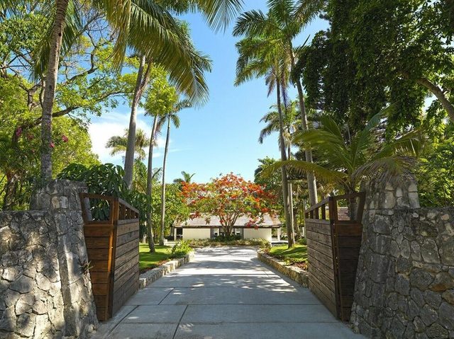 Rosa -Brand New Renovation, Ultimate Luxury, Butler, Pool, GYM, Resort Membership