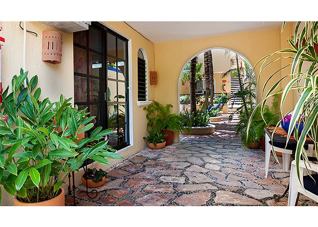 Abbey del Sol - Apt #12