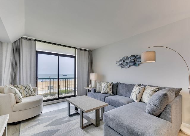 2113 Atlantic Ave #203