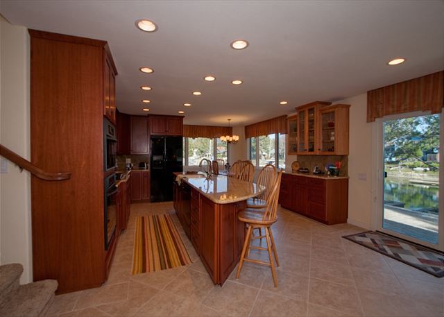 South Lake Tahoe, California United States - Morro Manor | Buckingham Properties Lake Tahoe