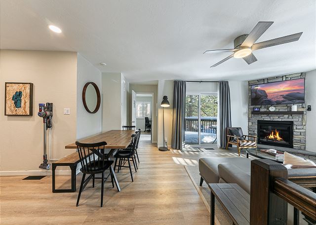 Elegant Remodeled Mountain Retreat at – Luxury Lake Village Condo