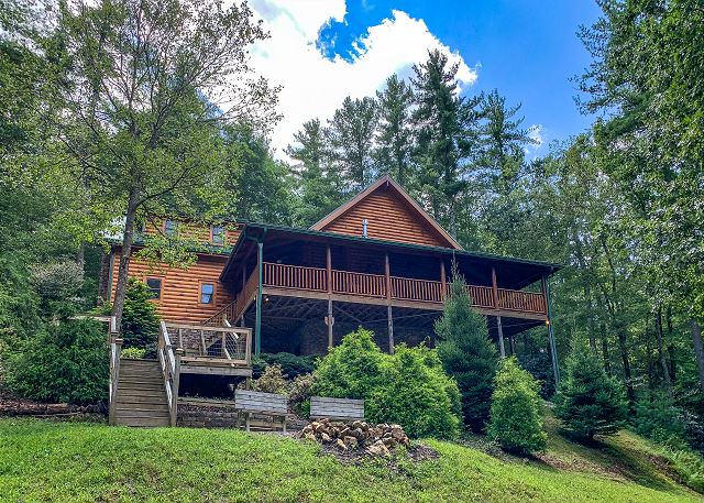 Pine Log Lodge - Jefferson, NC — Jefferson, NC