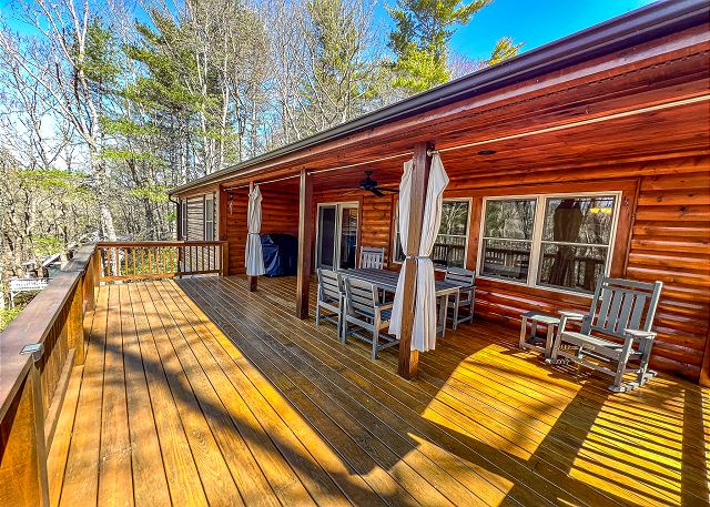 Whispering Pines Retreat — Fleetwood Falls, NC
