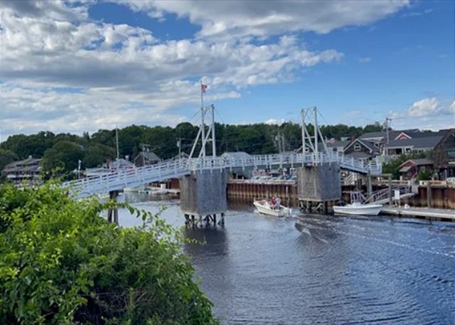 Footbridge Escape