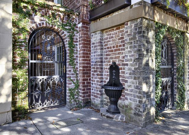 Studio Carriage House — Savannah, GA