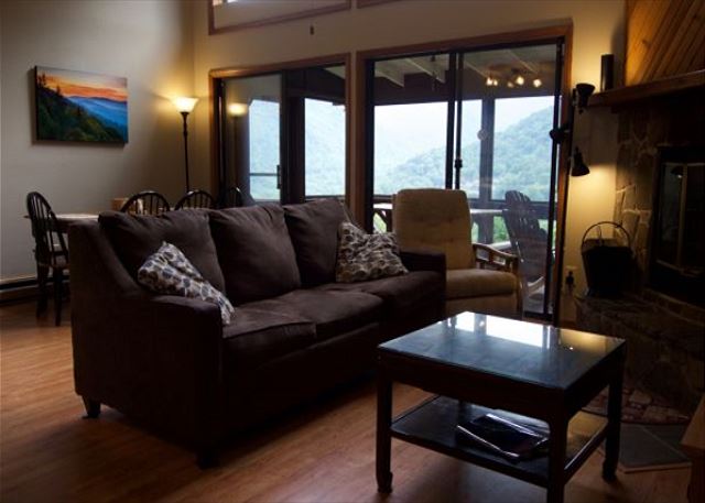 Valley Vista 105 Mtn Breeze Dr.(Hot Tub)