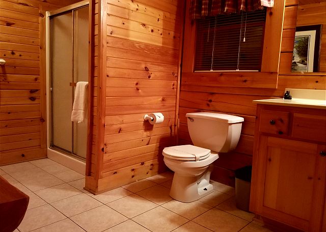 MTNJOY #10 Big Bear (PF) Jacuzzi — Maggie Valley, NC