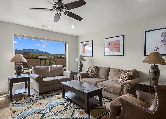 Moab, Utah United States - Close to Town & National Parks | Pool & Hot Tub | Vacation Rental Collective Website
