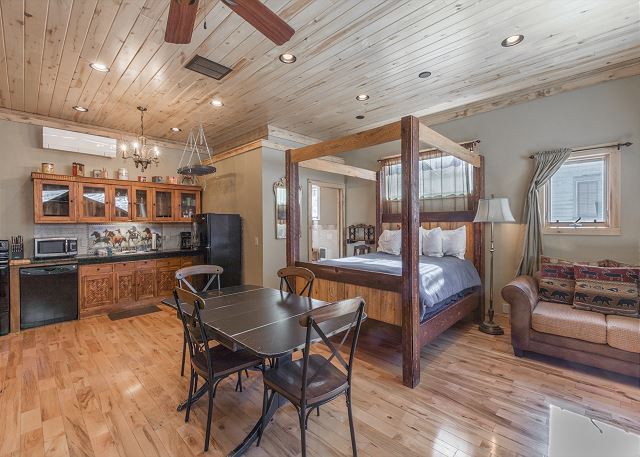 Historic Suite | Downtown Ouray | On Main Street | Air Conditioning!
