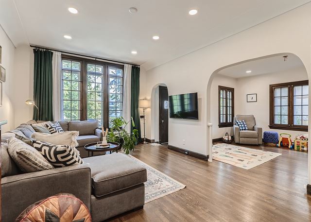 Charming Tudor Home- Private Hot Tub-Family Friendly