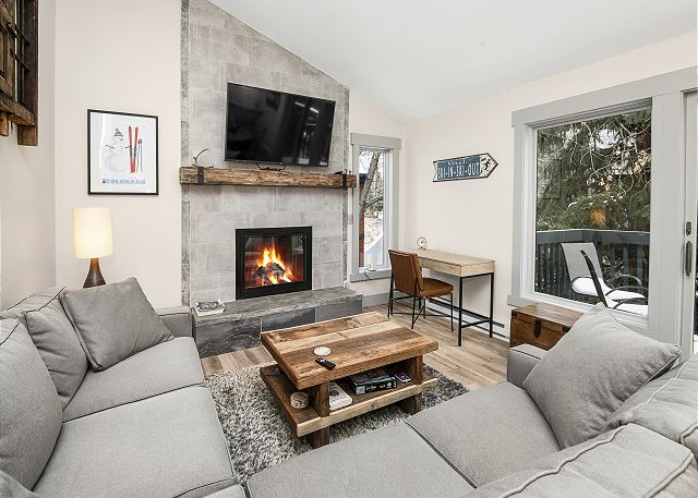 Modern Mountain Condo | Loft Space | 10 Min to Vail Village