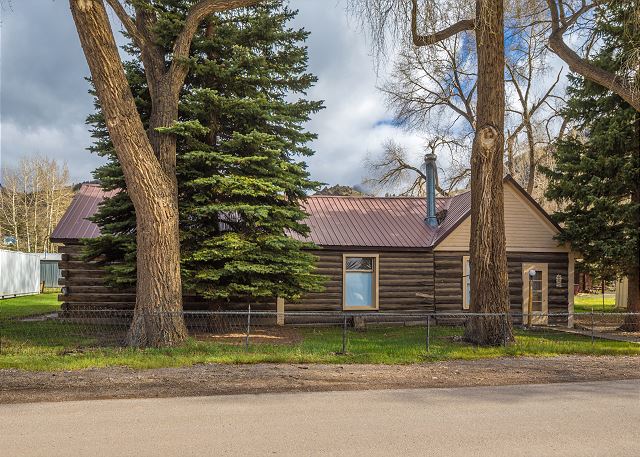 Quaint Historic Family Friendly Home | In Heart of Creede